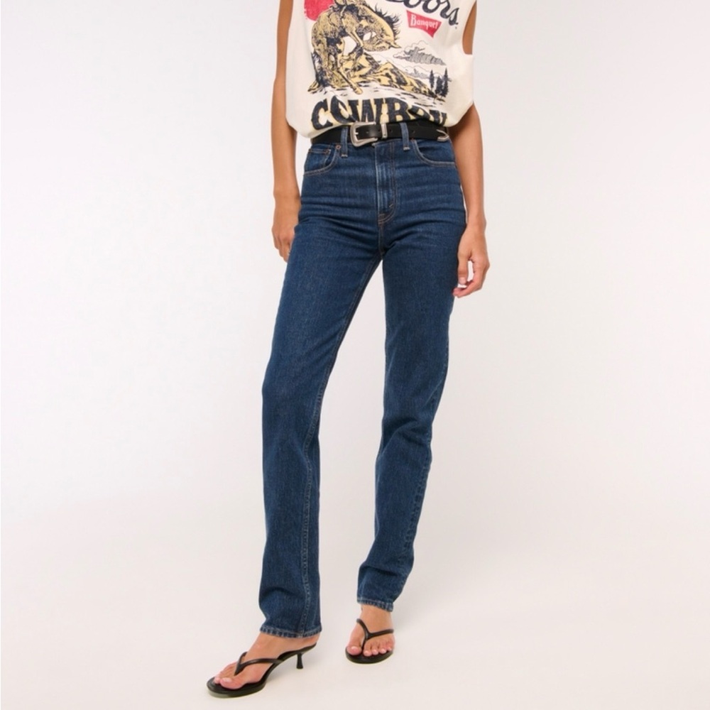 Abercrombie & Fitch The 90’s Straight Ultra High Rise Straight Jeans Dark Wash